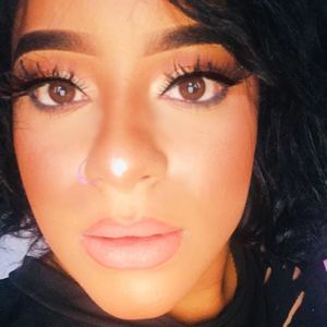 Meet your Posher, Caroline